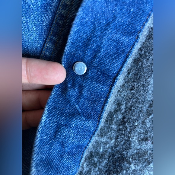Vintage Levi’s blanket lined denim jacket (USA made) - Picture 9 of 10